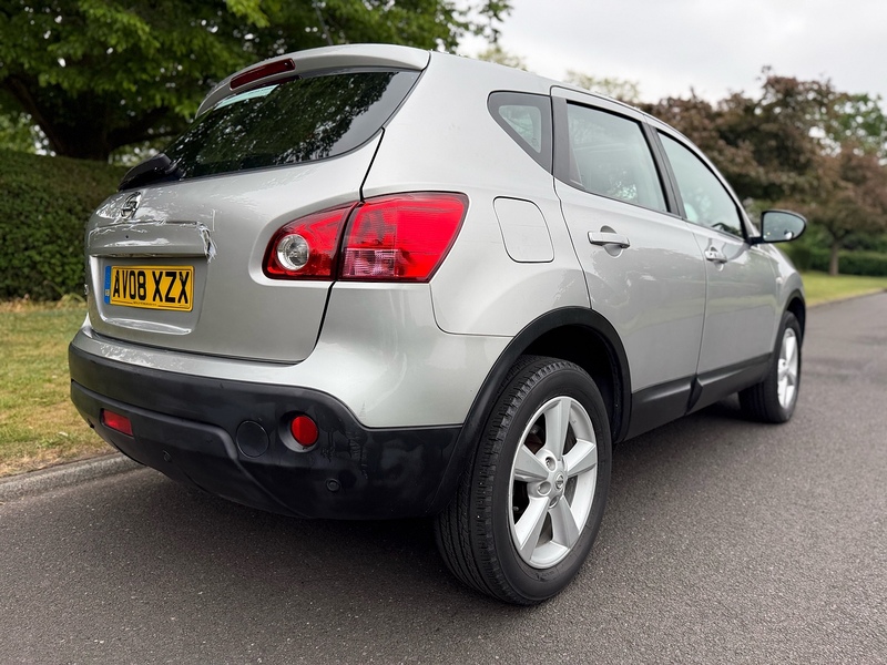 Nissan 2.0 Tekna Hatchback 5dr Petrol CVT 4WD (Nav) (198 g/km, 139 bhp)