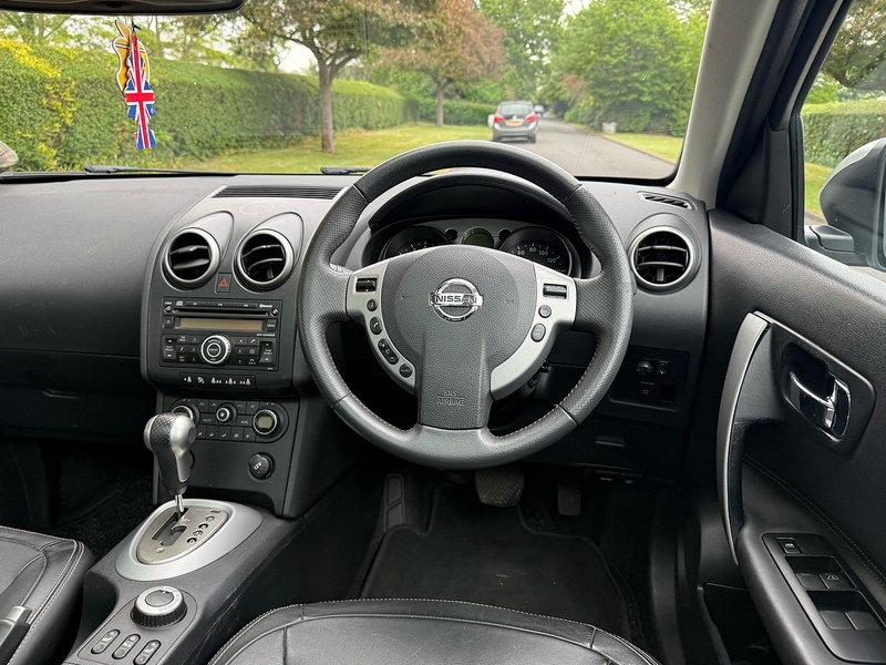 Nissan 2.0 Tekna Hatchback 5dr Petrol CVT 4WD (Nav) (198 g/km, 139 bhp)
