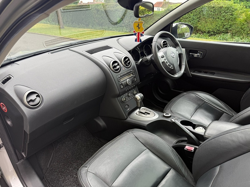 Nissan 2.0 Tekna Hatchback 5dr Petrol CVT 4WD (Nav) (198 g/km, 139 bhp)