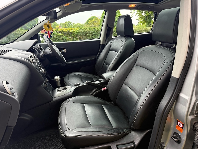 Nissan 2.0 Tekna Hatchback 5dr Petrol CVT 4WD (Nav) (198 g/km, 139 bhp)