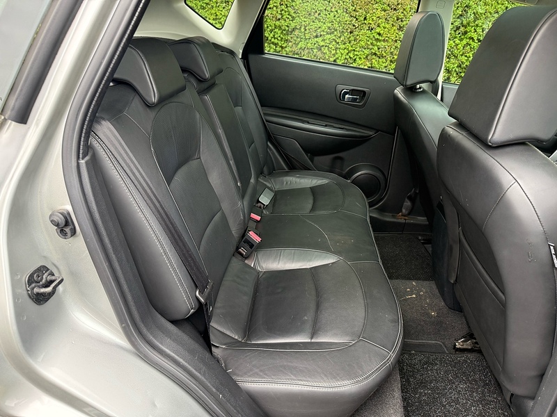 Nissan 2.0 Tekna Hatchback 5dr Petrol CVT 4WD (Nav) (198 g/km, 139 bhp)