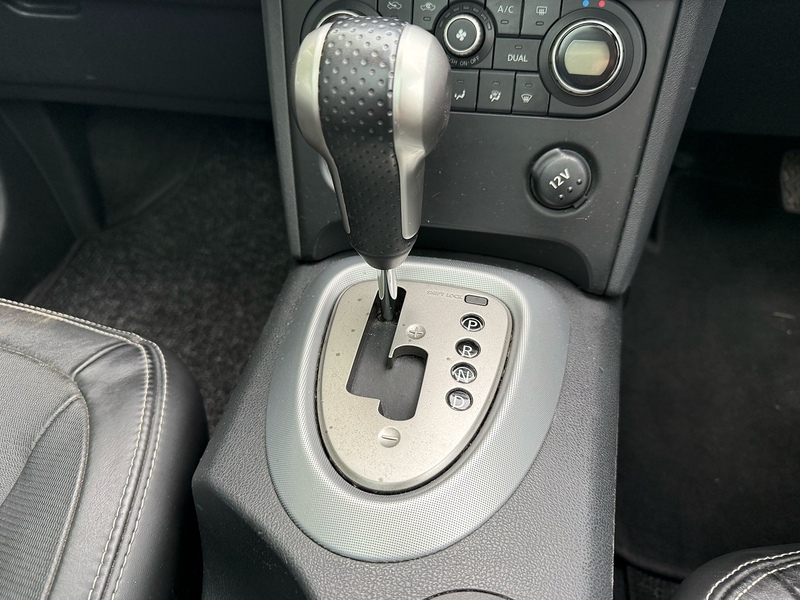 Nissan 2.0 Tekna Hatchback 5dr Petrol CVT 4WD (Nav) (198 g/km, 139 bhp)