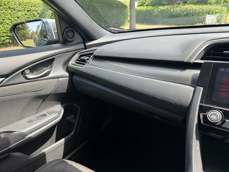 Honda VTEC Turbo SR Hatchback 1.0 Manual Petrol