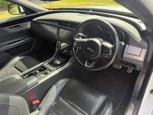 Jaguar XF i R-Sport 