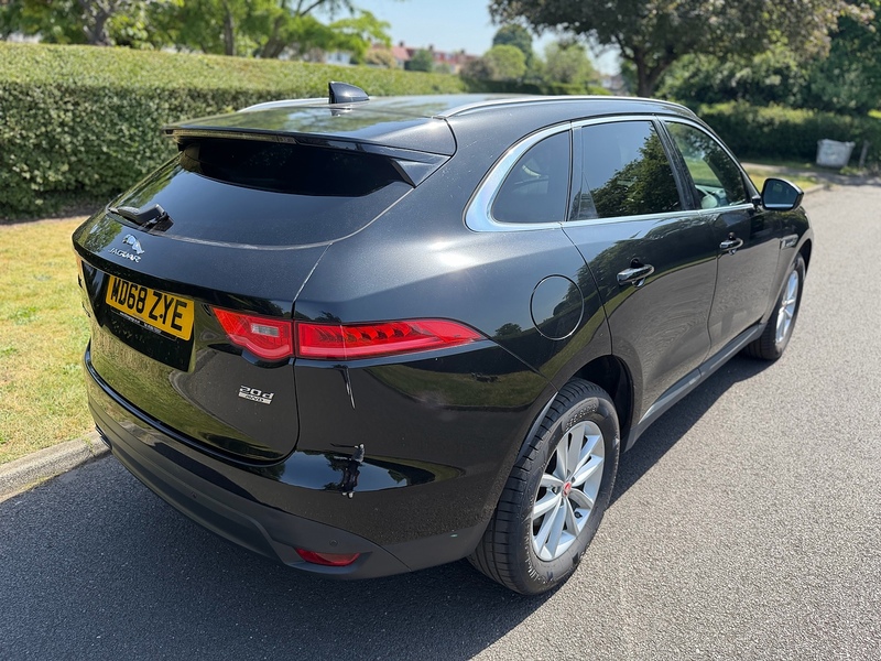 Jaguar D180 Prestige SUV 2.0 Automatic Diesel