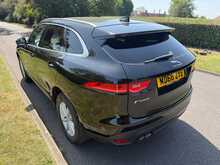 Jaguar F-PACE D180 Prestige 