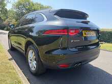 Jaguar F-PACE D180 Prestige 