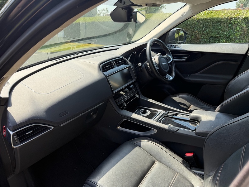 Jaguar D180 Prestige SUV 2.0 Automatic Diesel