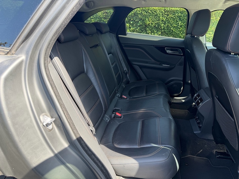 Jaguar D180 Prestige SUV 2.0 Automatic Diesel