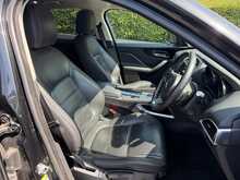 Jaguar F-PACE D180 Prestige 
