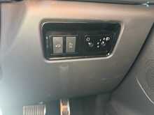 Jaguar F-PACE D180 Prestige 