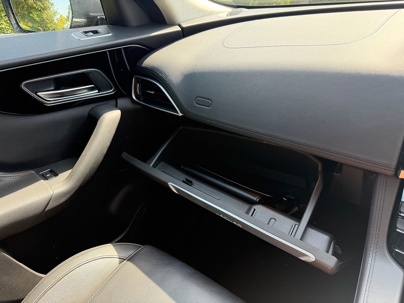 Jaguar D180 Prestige SUV 2.0 Automatic Diesel
