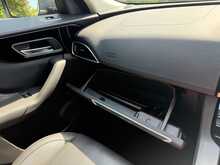 Jaguar F-PACE D180 Prestige 