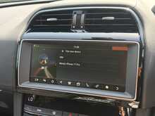 Jaguar F-PACE D180 Prestige 