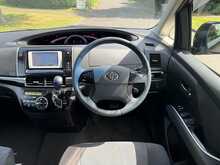 Toyota Estima Aeras 