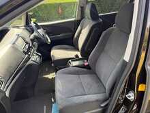 Toyota Estima Aeras 