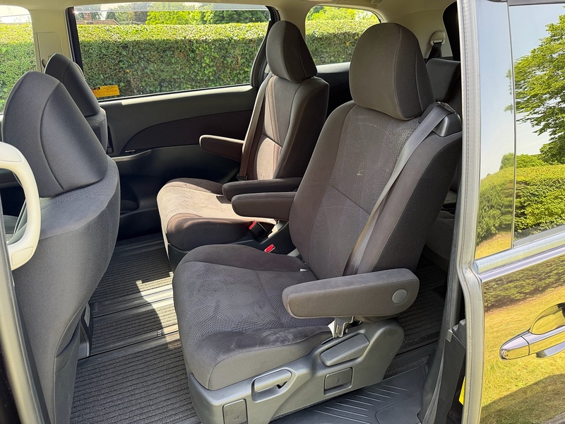 Toyota Aeras 2.4 5dr MPV Automatic Petrol