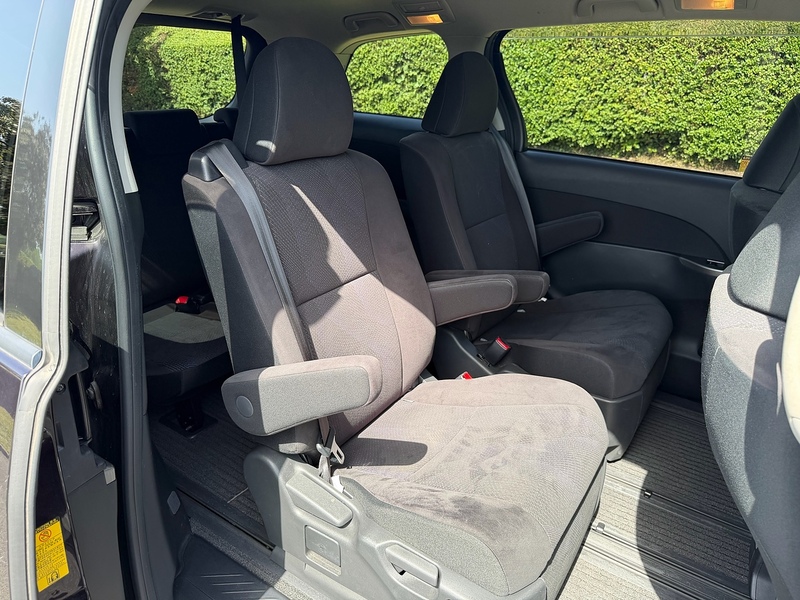 Toyota Aeras 2.4 5dr MPV Automatic Petrol