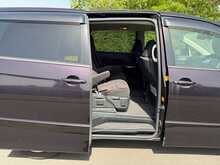 Toyota Estima Aeras 
