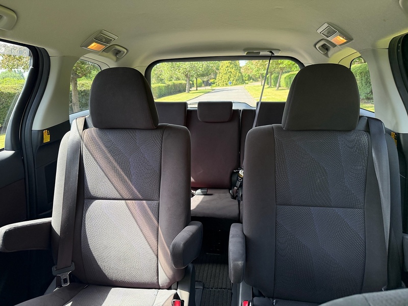 Toyota Aeras 2.4 5dr MPV Automatic Petrol