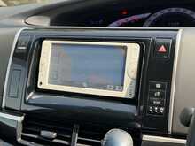 Toyota Estima Aeras 