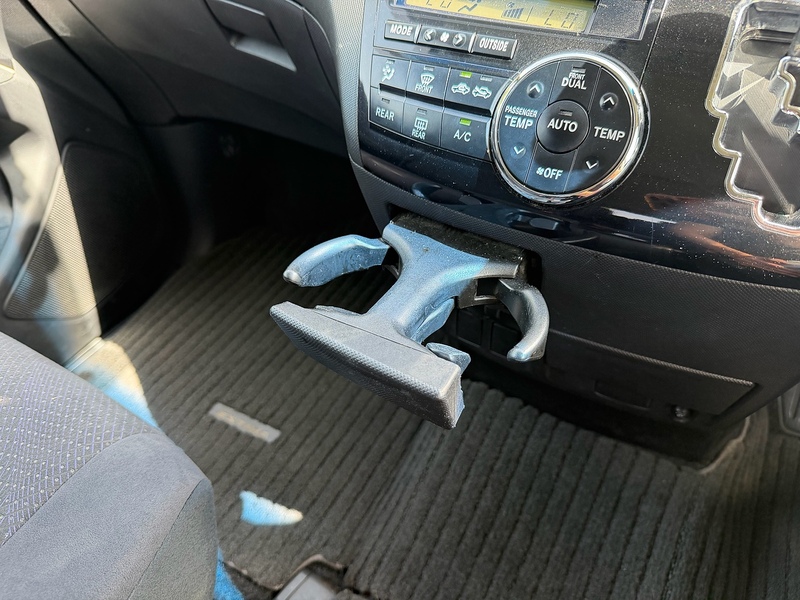 Toyota Aeras 2.4 5dr MPV Automatic Petrol