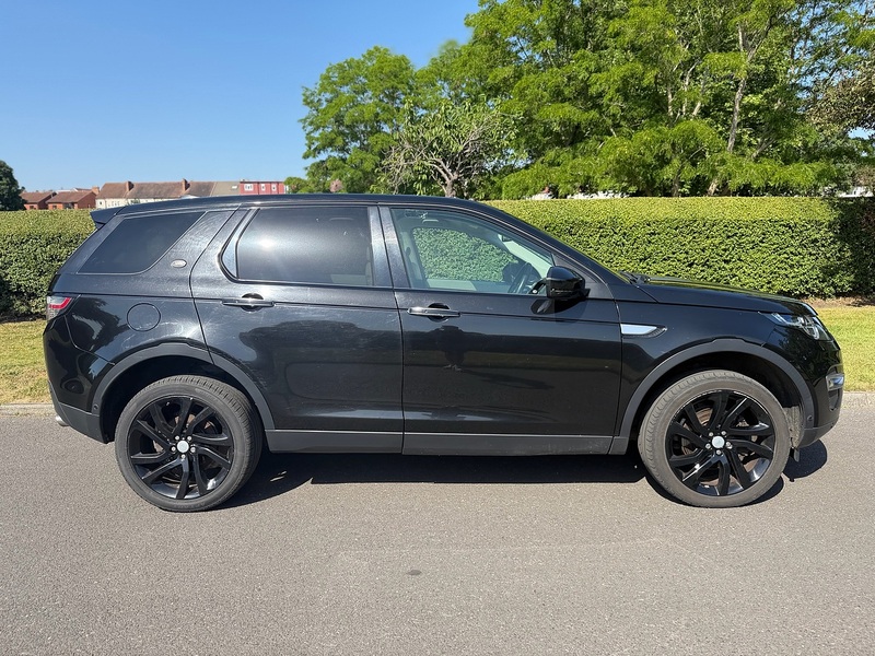 Land Rover TD4 HSE Luxury SUV 2.0 Automatic Diesel