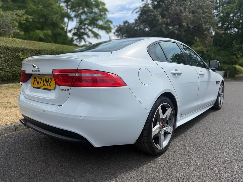 Jaguar d R-Sport Saloon 2.0 Automatic Diesel