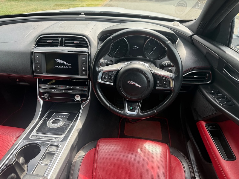 Jaguar d R-Sport Saloon 2.0 Automatic Diesel