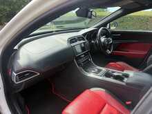 Jaguar XE d R-Sport 