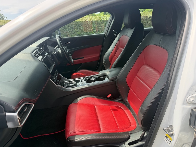 Jaguar d R-Sport Saloon 2.0 Automatic Diesel