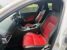 Jaguar XE d R-Sport 