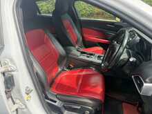Jaguar XE d R-Sport 