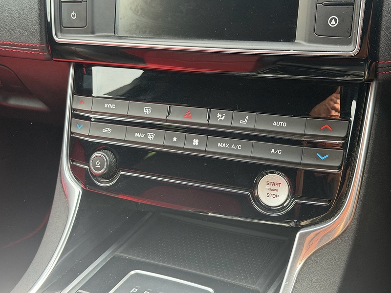 Jaguar d R-Sport Saloon 2.0 Automatic Diesel