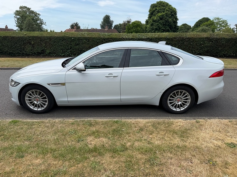 Jaguar d Prestige Saloon 2.0 Automatic Diesel