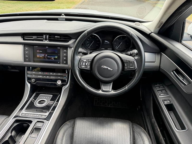 Jaguar d Prestige Saloon 2.0 Automatic Diesel
