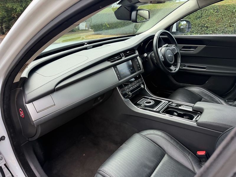 Jaguar d Prestige Saloon 2.0 Automatic Diesel