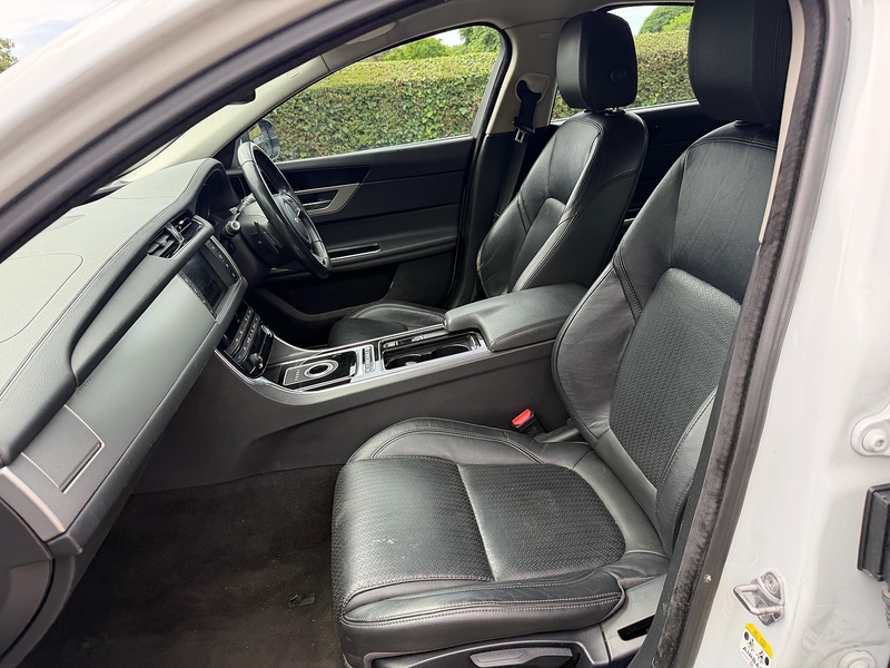 Jaguar d Prestige Saloon 2.0 Automatic Diesel
