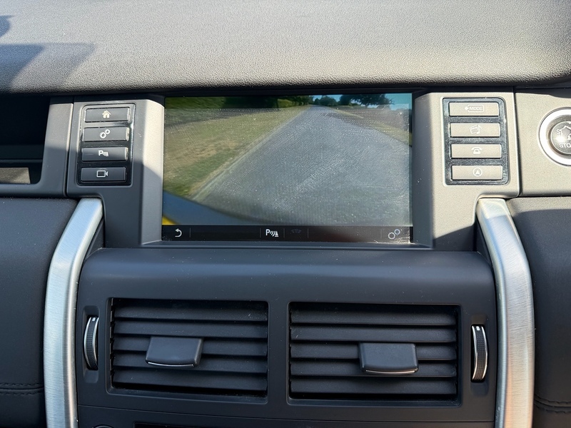 Land Rover 2.0 TD4 HSE Black SUV 5dr Diesel Auto 4WD Euro 6 (s/s) (180 ps)