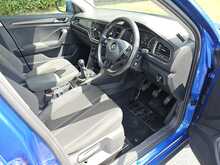 Volkswagen T-Roc TSI SE 