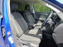 Volkswagen T-Roc TSI SE 