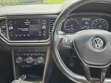 Volkswagen T-Roc TSI SE 