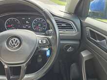 Volkswagen T-Roc TSI SE 