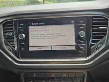 Volkswagen T-Roc TSI SE 