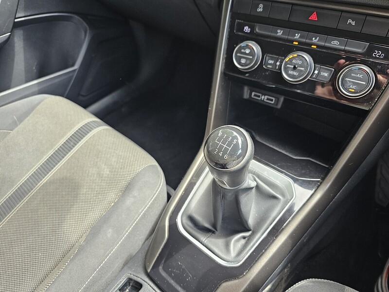 Volkswagen TSI SE SUV 1.0 Manual Petrol