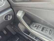 Volkswagen T-Roc TSI SE 