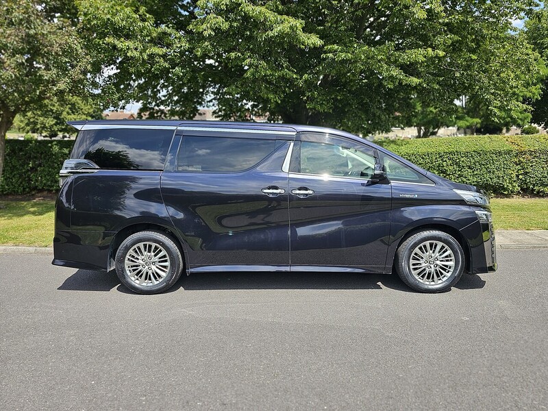 Toyota E-Four 2.5 5dr MPV Automatic Hybrid