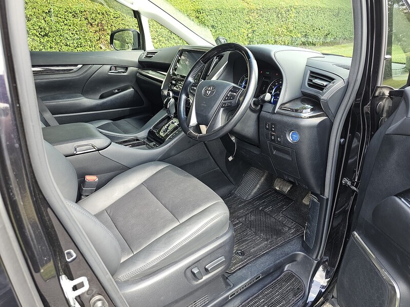 Toyota E-Four 2.5 5dr MPV Automatic Hybrid