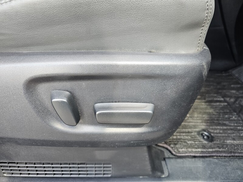Toyota E-Four 2.5 5dr MPV Automatic Hybrid