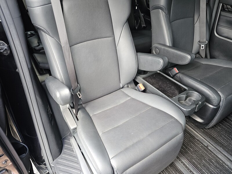 Toyota E-Four 2.5 5dr MPV Automatic Hybrid